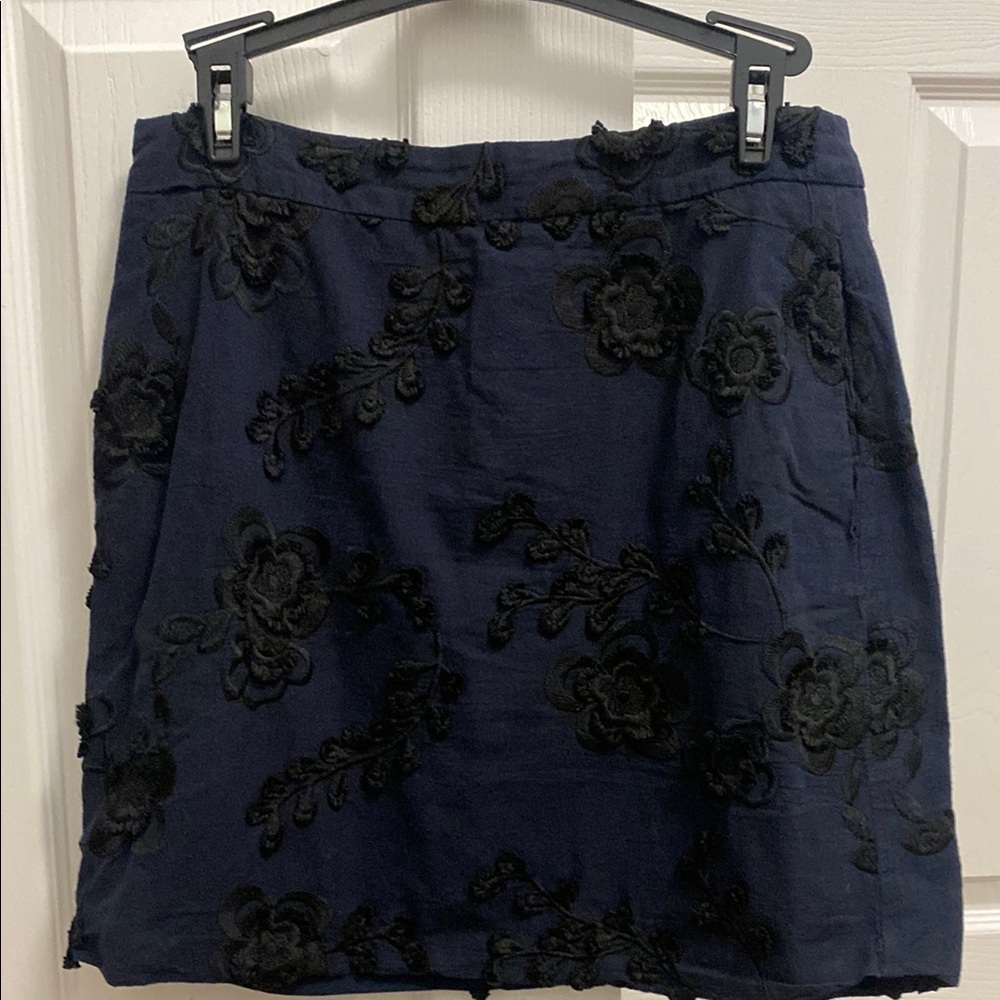 Banana Republic navy with black floral appliqué Skirt